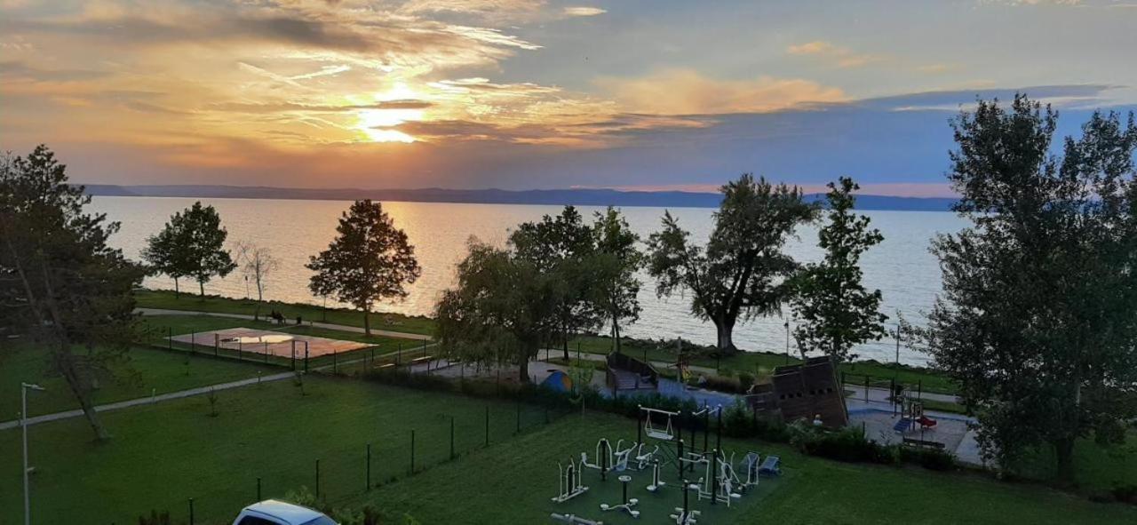 Sunset Home Apartman Siofok Exterior photo